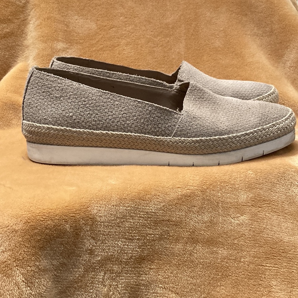 Donald J Pliner Paryn Loafer